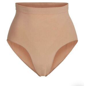 Skims Sculpting Mid Waist Brief Size XXS/XS Color Mica S-10